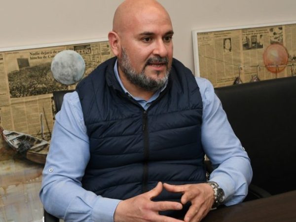 Suárez al frente de la Convención de la UCR Santa Fe con el mandato de renovar la Carta Orgánica
