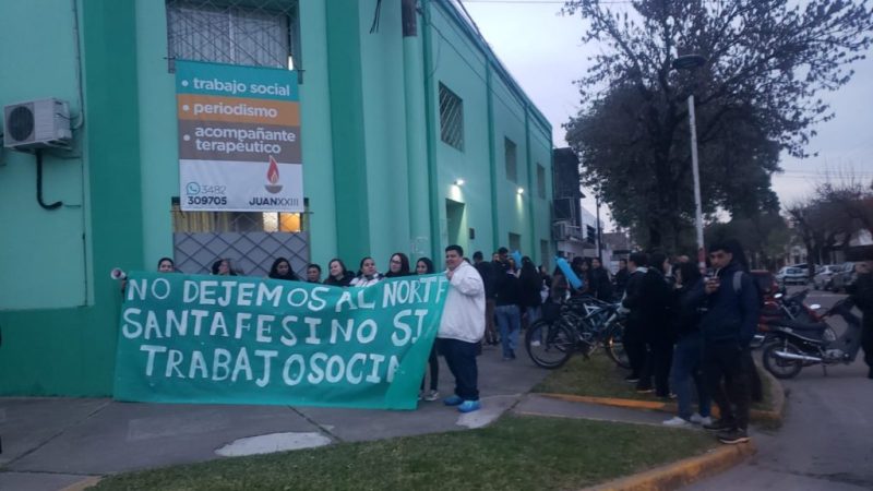 Reconquista: estudiantes de Trabajo Social marcharon en defensa de la carrera