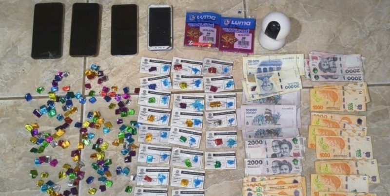 Desmantelan búnkeres de droga en la capital provincial: vendían por la ventana y la ocultaban en un peluche