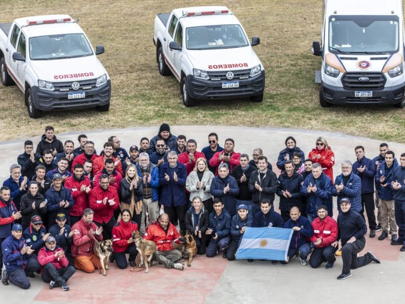 Orgullo santafesino: regresó la brigada USAR que colaboró en Venezuela