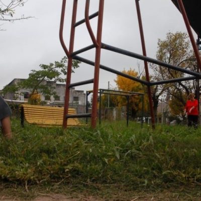 La Municipalidad renovará veredas y sumará juegos en plazas del entorno de Av. Blas Parera, Santa Fe