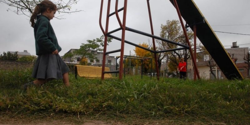La Municipalidad renovará veredas y sumará juegos en plazas del entorno de Av. Blas Parera, Santa Fe