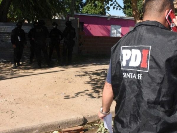 Balean a un hombre en barrio Guadalupe Oeste de Santa Fe desde una moto; se encuentra en estado crítico