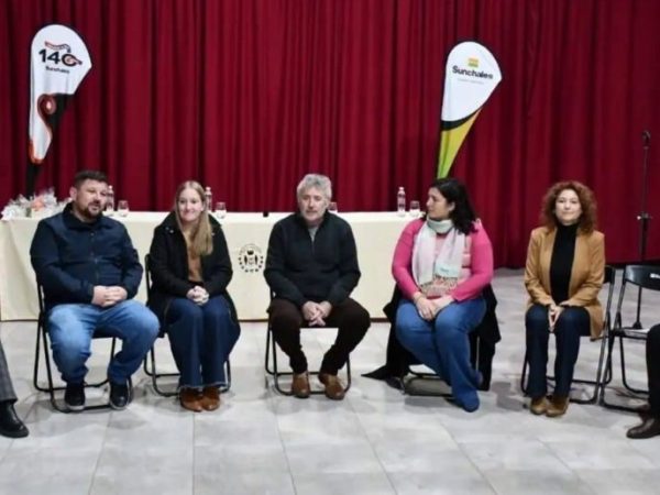 Sunchales: ocho familias recibieron las escrituras de sus propiedades