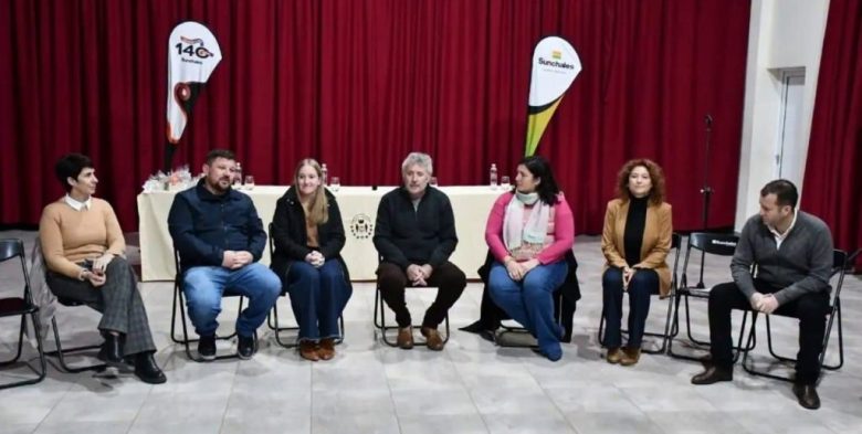 Sunchales: ocho familias recibieron las escrituras de sus propiedades
