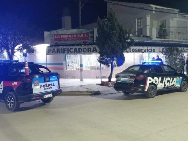 Una mujer y su hijo sofocaron un principio de incendio en un autoservicio de Vera