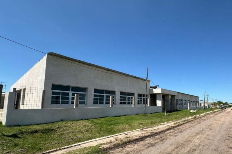 Comenzó la etapa final del nuevo edificio de la Escuela Técnica de Larroque