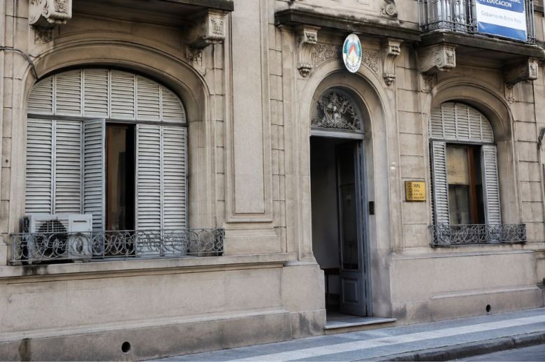 Pese a que el planteo quedó abstracto, imponen las costas a una obra social por falta de “afiliación oportuna” de una monotributista