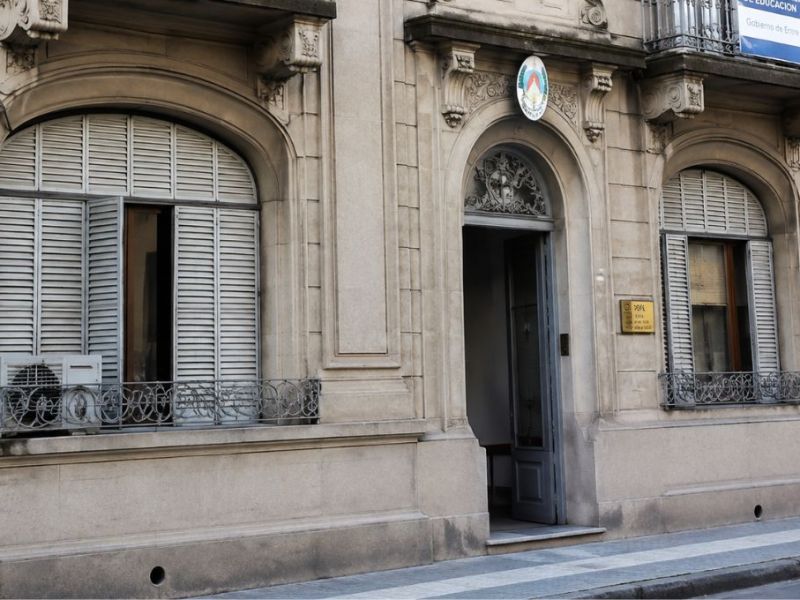 Pese a que el planteo quedó abstracto, imponen las costas a una obra social por falta de “afiliación oportuna” de una monotributista