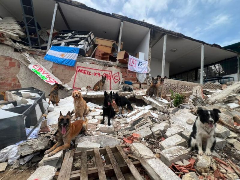 De Gualeguay a La Guaira, bomberos entrerrianos rescataron víctimas en Venezuela