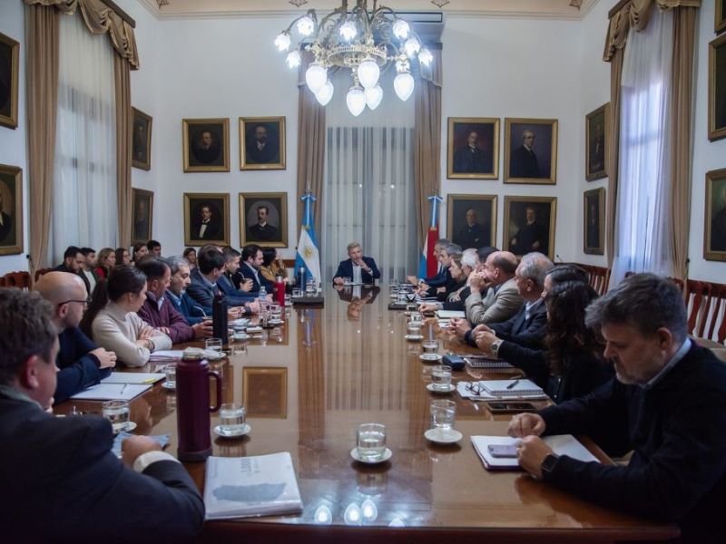 Entre Ríos proyecta obras y acuerdos energéticos regionales