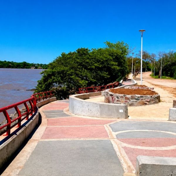 Concordia: pusieron nombre a la nueva costanera y encendieron el debate