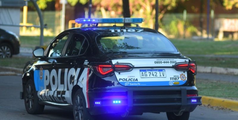 Pullaro firmó el decreto para el ascenso de 2764 policías en Santa Fe con retroactividad a enero