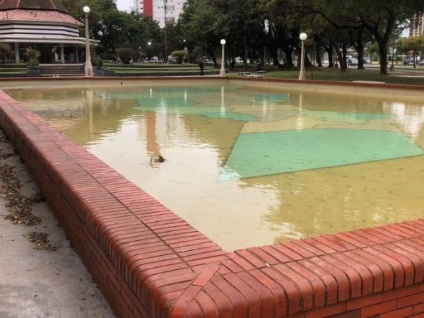 Restauraron la histórica fuente de Plaza Colón en Santa Fe: se salvó de la demolición