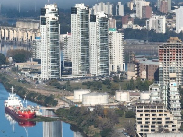 Media sanción para obligar a buques a contar con serenos en puertos santafesinos