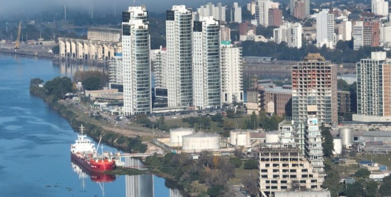 Media sanción para obligar a buques a contar con serenos en puertos santafesinos