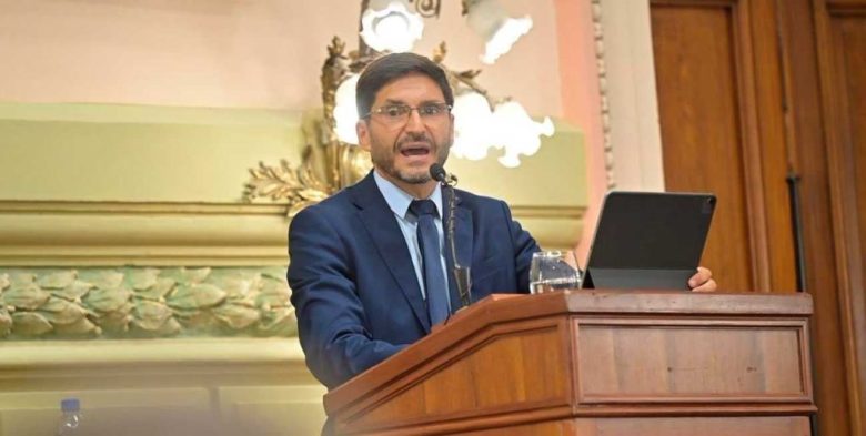 Maximiliano Pullaro acelera la digitalización en Santa Fe: trámites más ágiles y Estado transparente