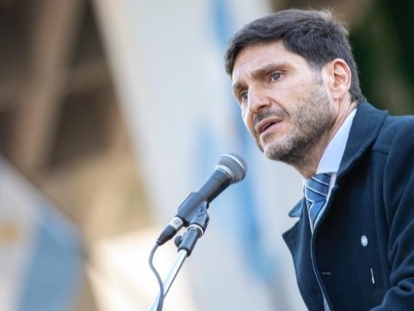 El gobernador Pullaro encabezó en Rafaela los actos por el Día de la Independencia con Te Deum y desfile