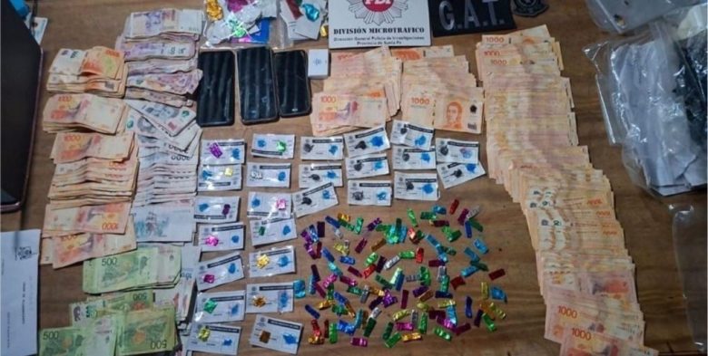 Condenan a padres e hijo por venta de drogas en Santa Fe capital