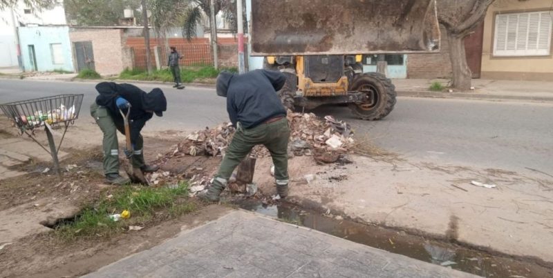 Alerta por tormentas en Santa Fe: el Municipio intensifica operativos de limpieza y desagües