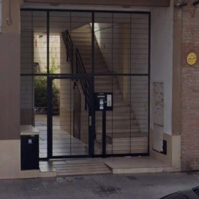 Investigan la muerte de un joven hallado en una vereda de la zona sur de Rosario