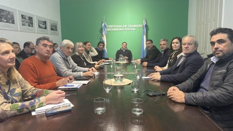 Propuesta salarial docente incluye mínimo de 0.000 de bolsillo desde julio y aumentos en septiembre