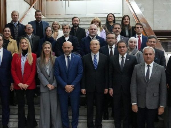 Gustavo Puccini analizó financiamiento del BID y la agenda de puertos y negocios