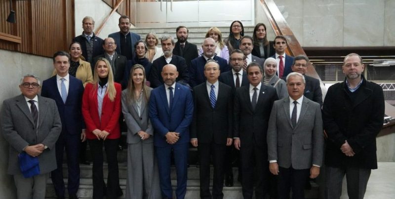 Gustavo Puccini analizó financiamiento del BID y la agenda de puertos y negocios