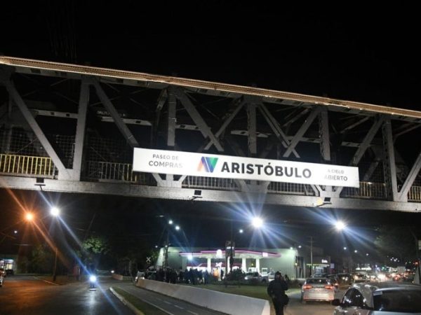 El Municipio de Santa Fe inauguró la nueva iluminación del Puente Negro en avenida Aristóbulo del Valle