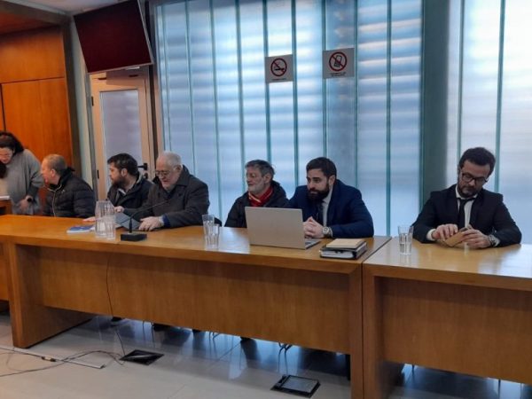 Condena condicional para acusados de desviar millones mediante un plan social