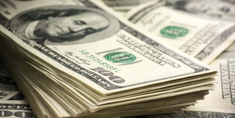El Banco Central habilitó la cuenta sueldo en dólares y fijó las condiciones para depósitos y extracciones