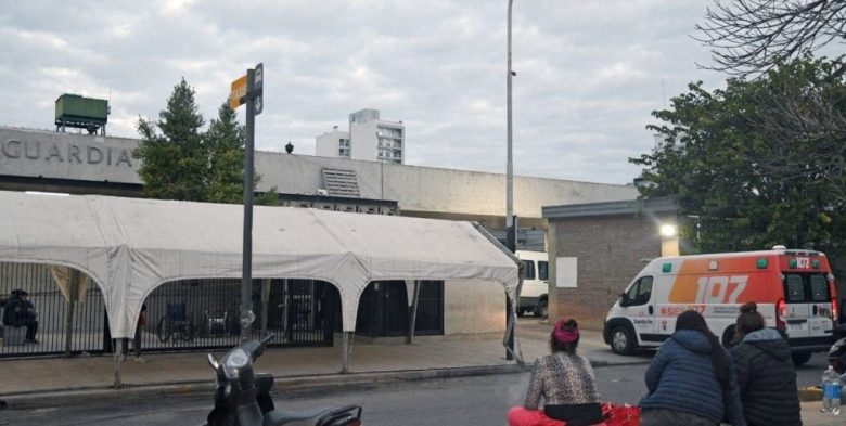 Mujer cayó desde un tercer piso y fue trasladada al Hospital Cullen