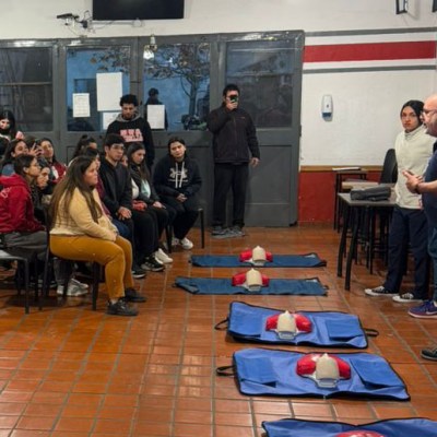 Rosario continúa con las capacitaciones a integrantes de clubes en RCP, primeros auxilios y DEA