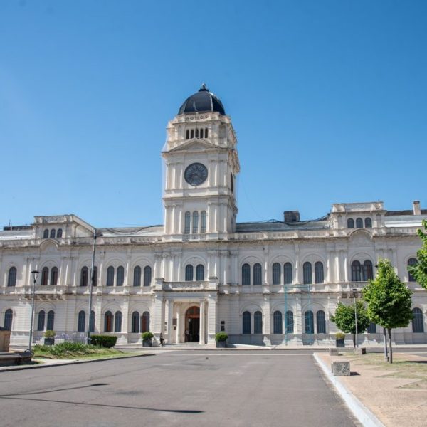 Entre Ríos: La administración pública provincial cobrará los haberes de julio del 1 al 8 de agosto