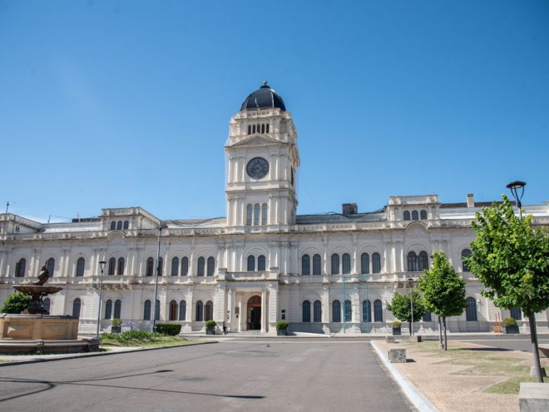 Entre Ríos: La administración pública provincial cobrará los haberes de julio del 1 al 8 de agosto