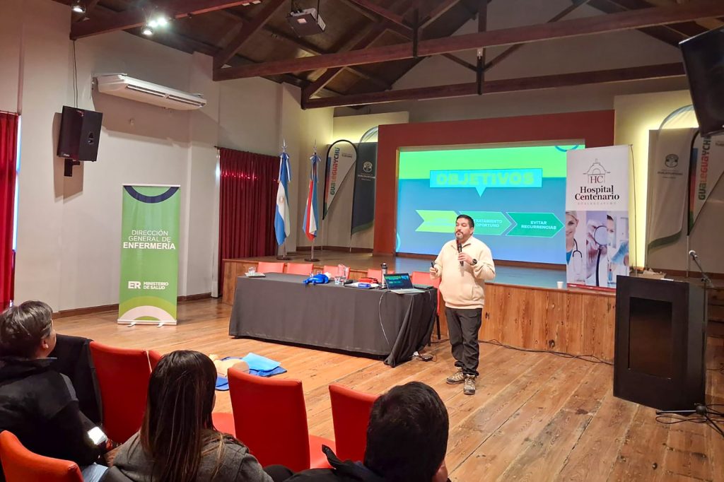 Salud de Entre Ríos capacitó a enfermeros y estudiantes en Gualeguaychú