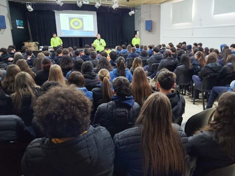 Villa Elisa: más de 560 estudiantes participaron de capacitación provincial en prevención y seguridad vial
