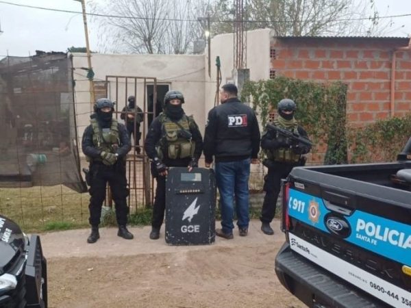 Ciudad de Santa Fe: detuvieron a un joven imputado por el homicidio de su hermano