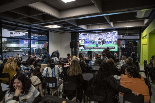 El Punto Fan del Cultural Fontanarrosa suma una nueva jornada para vivir el Mundial 2026 en Rosario