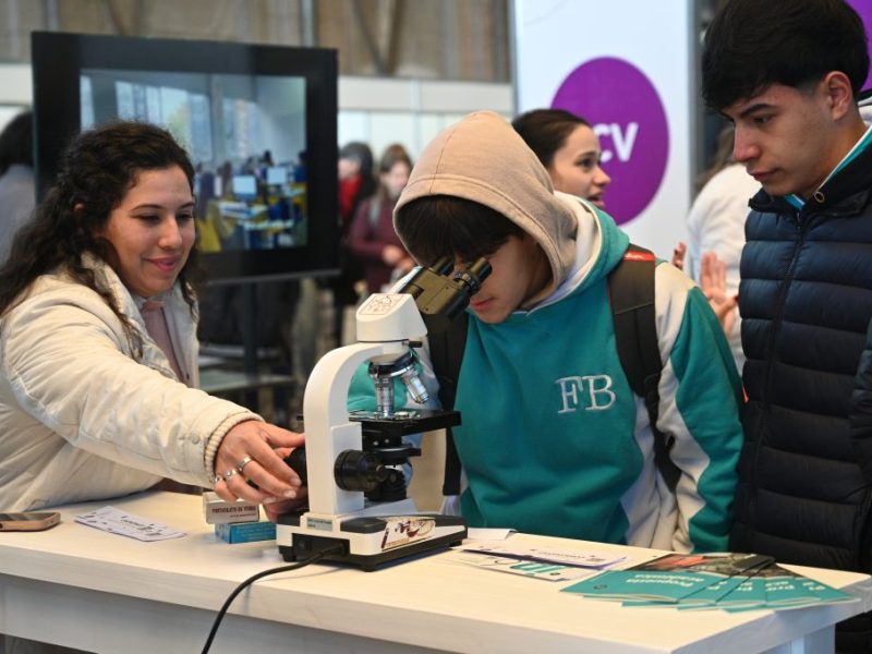 Se realizó una nueva edición de la Expo Carreras en Victoria con más de 30 stands de nivel superior y articulación laboral