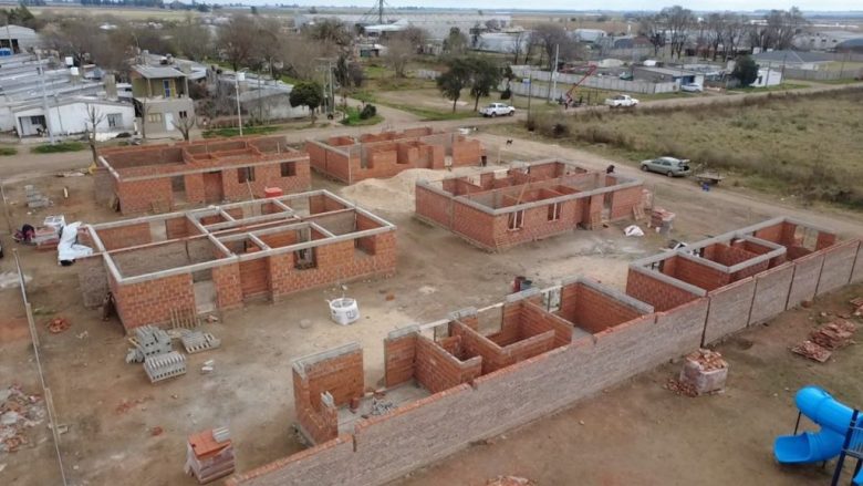 San José de la Esquina avanza con la construcción de 10 viviendas