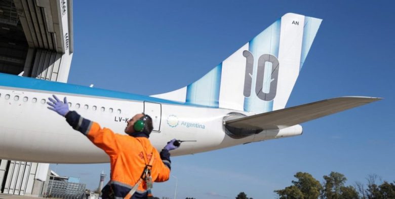 Turismo emisivo: los viajes de argentinos al exterior cayeron un 17,3% interanual en el mes del Mundial