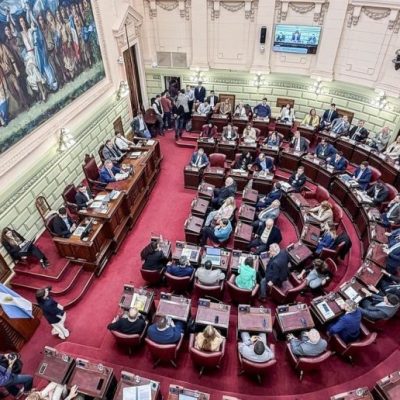 Buscan prohibir la venta de bebidas energizantes a los menores de edad en Santa Fe