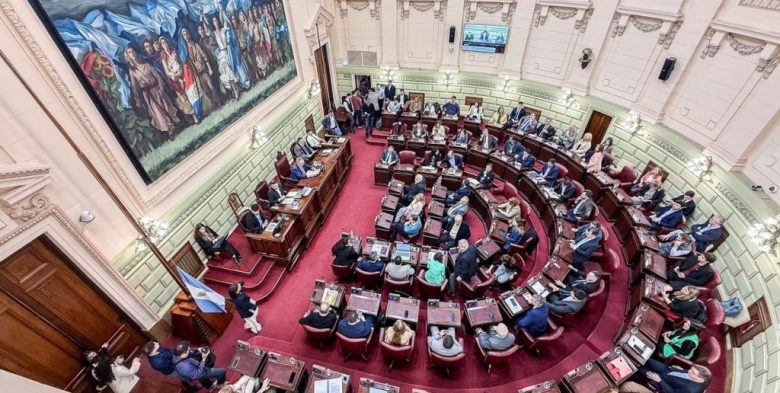 Buscan prohibir la venta de bebidas energizantes a los menores de edad en Santa Fe