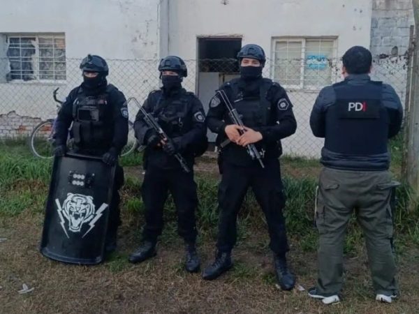 Operativo antidrogas en Venado Tuerto: tres detenidos tras múltiples allanamientos de la Policía Federal en el sur provincial