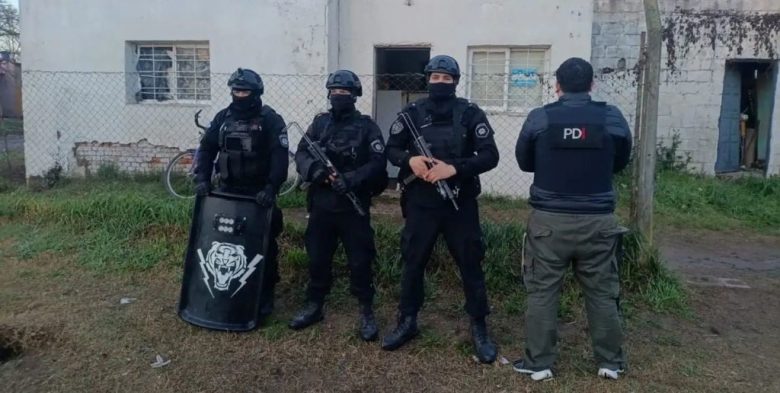 Operativo antidrogas en Venado Tuerto: tres detenidos tras múltiples allanamientos de la Policía Federal en el sur provincial
