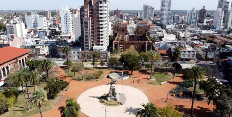 Vecinos y expertos de Santa Fe piden proteger el patrimonio de la Plaza San Martín