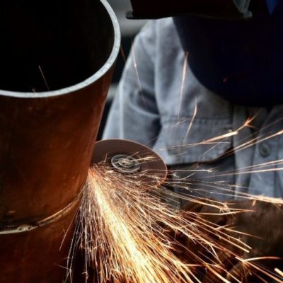 Empleo privado formal: el mercado laboral registra su caída más prolongada desde 2009 y golpea a las economías regionales