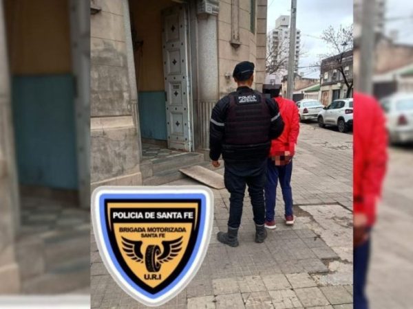 Detuvieron a un hombre en la puerta de un sanatorio de la ciudad de Santa Fe tras negarse a retirarse del lugar