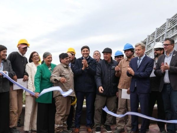 Maximiliano Pullaro inauguró el nuevo muelle de la Terminal Fluvial de Rosario tras una inversión millonaria